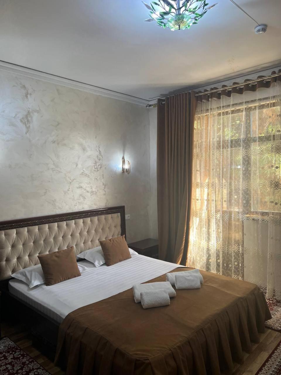 Hotel Al-Bukhory Самарканд Екстериор снимка