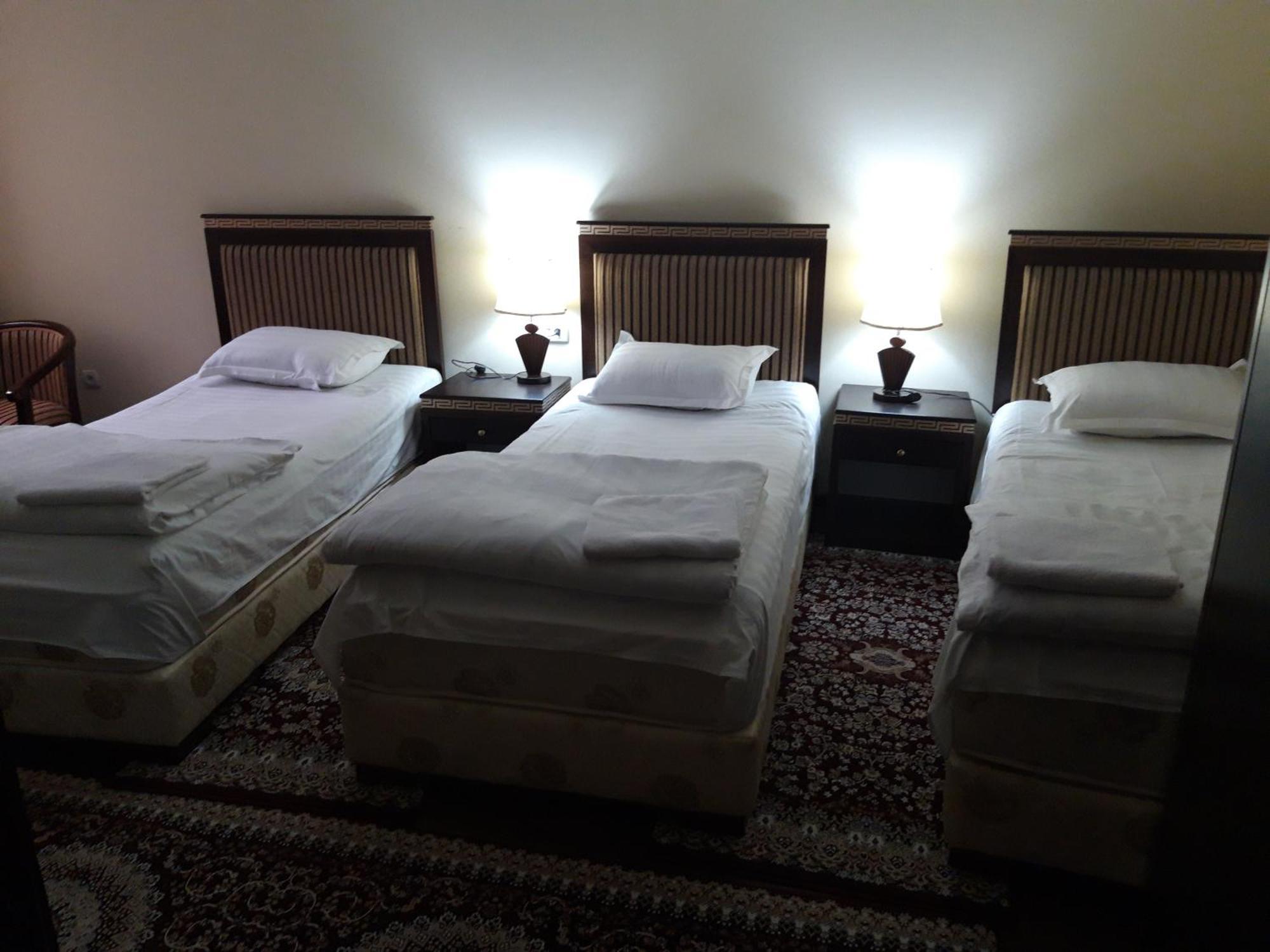 Hotel Al-Bukhory Самарканд Екстериор снимка
